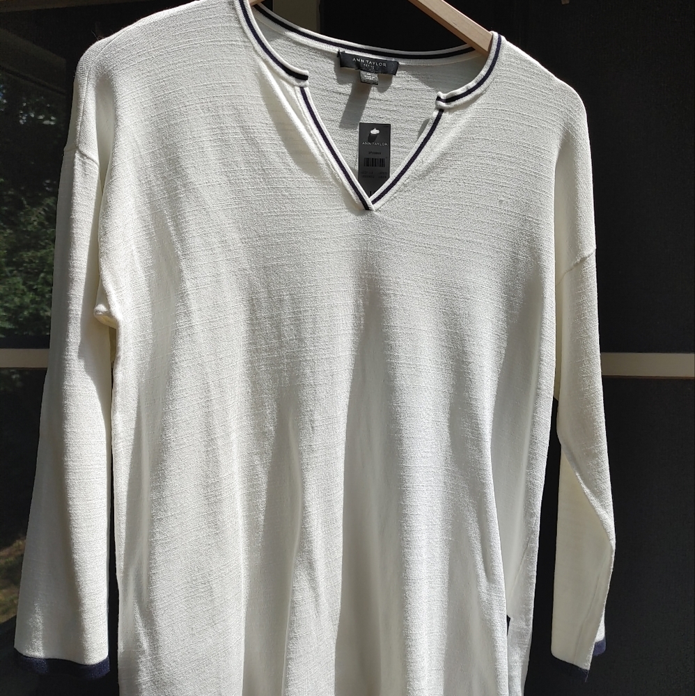 Ann Taylor White sweater blouse size LP